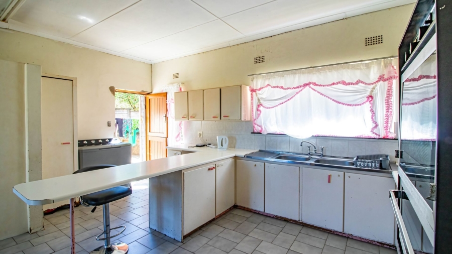 5 Bedroom Property for Sale in Dale View Eastern Cape